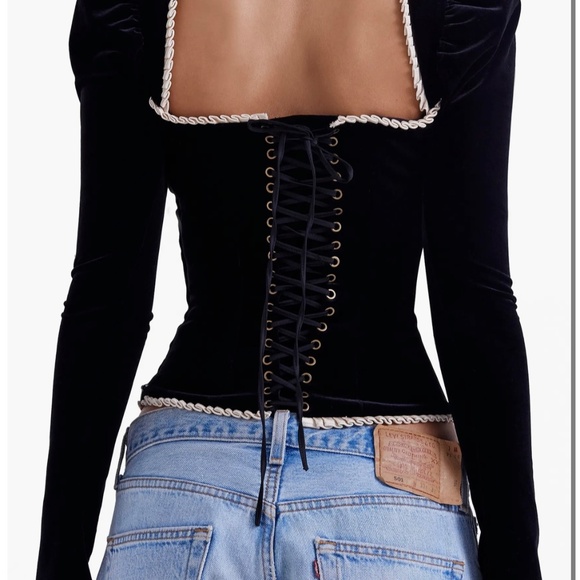 House of CB Noa Puff Shoulder Velvet Top - Picture 3 of 3